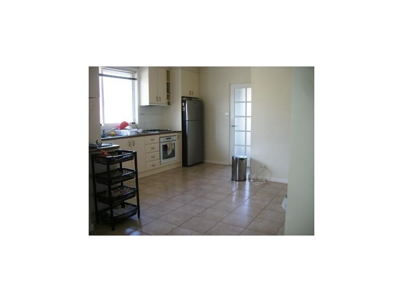 2 Cross Road, Chelsea VIC 3196