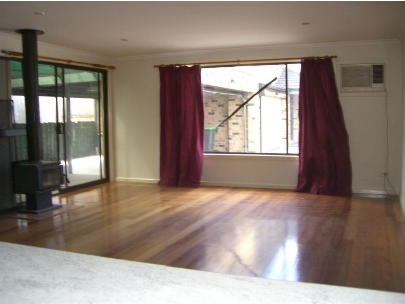 1/2 Robinsons Road, Seaford VIC 3198