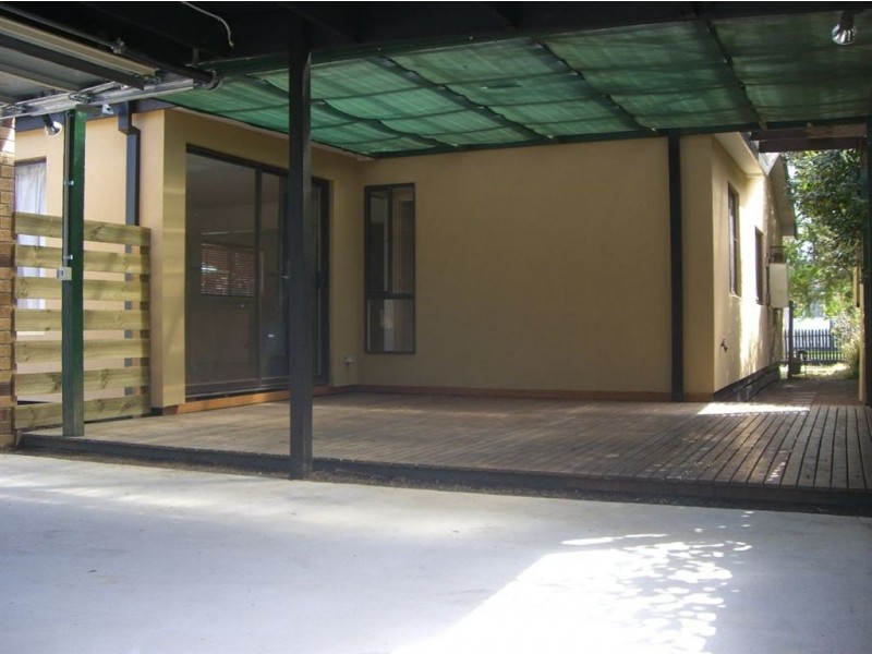 1/2 Robinsons Road, Seaford VIC 3198