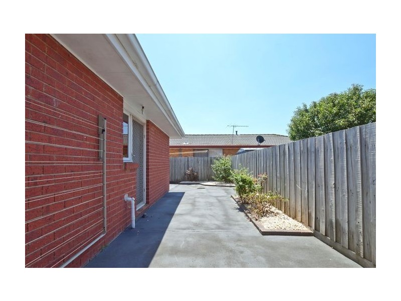 2/3 Helmich Court, Aspendale Gardens VIC 3195