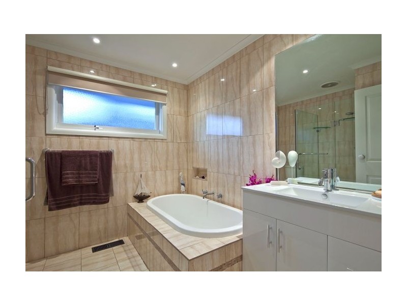 60 Emma St, Carrum VIC 3197
