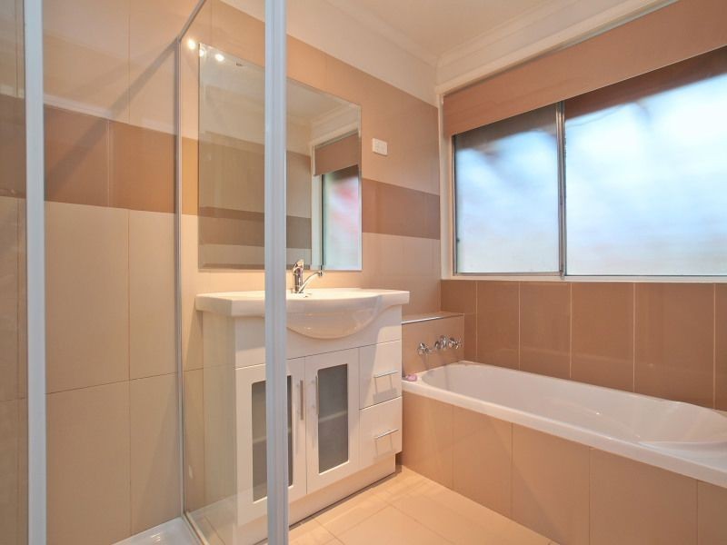 28 Pembroke Avenue, Frankston VIC 3199