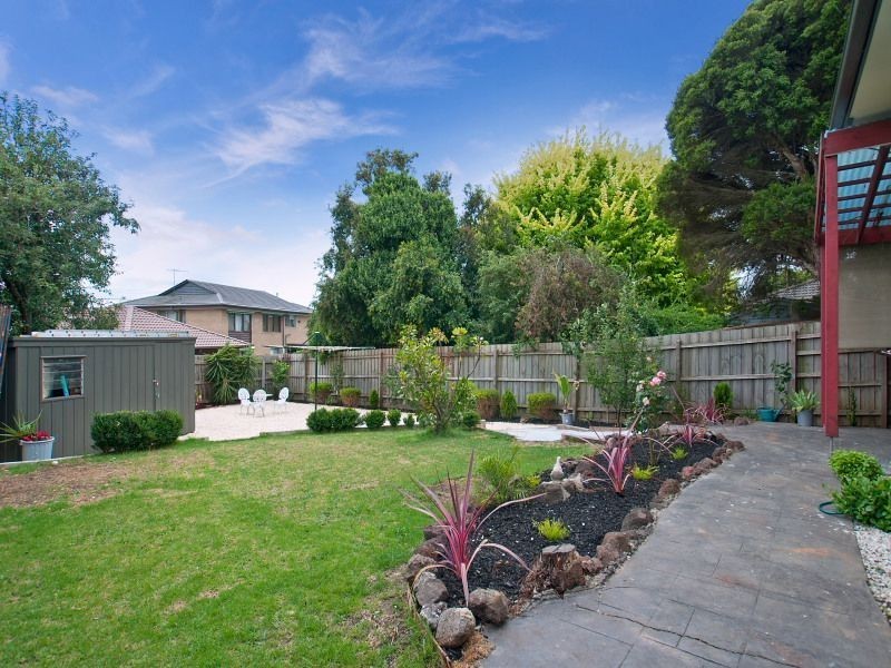 28 Pembroke Avenue, Frankston VIC 3199