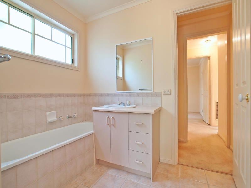 1/4 Canberra Street, Carrum VIC 3197