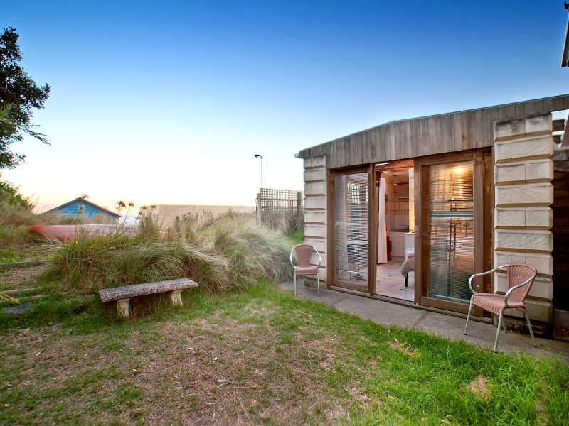 16 Wallum Road, Edithvale VIC 3196