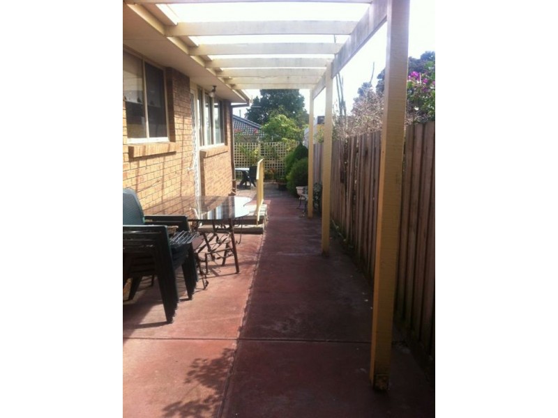 2/11 Hillcrest Road, Frankston VIC 3199