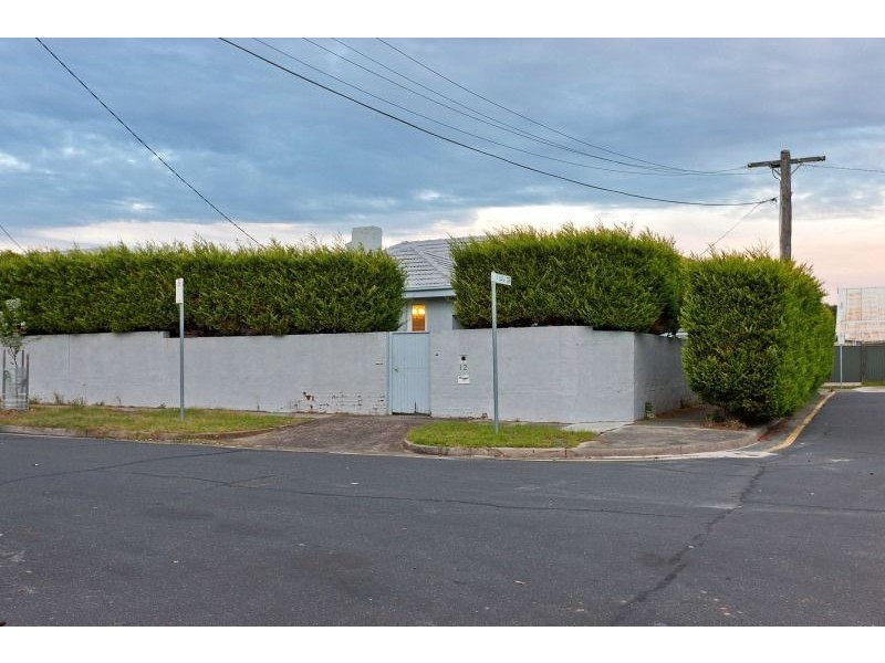12 Morton Grove, Chelsea VIC 3196
