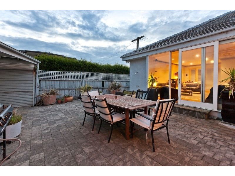 12 Morton Grove, Chelsea VIC 3196