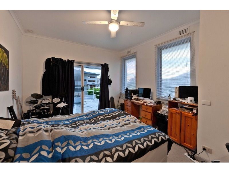 12 Morton Grove, Chelsea VIC 3196