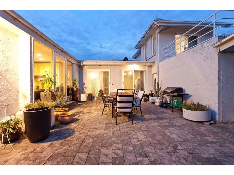 12 Morton Grove, Chelsea VIC 3196