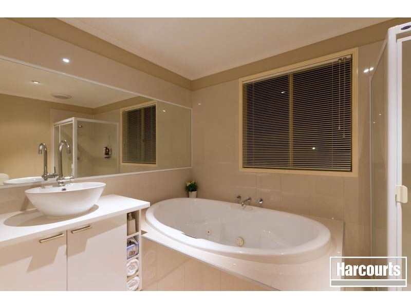 14 Stephanie Court, Patterson Lakes VIC 3197