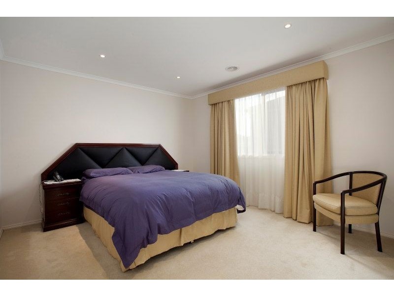 40 Baltusrol Cct, Heatherton VIC 3202