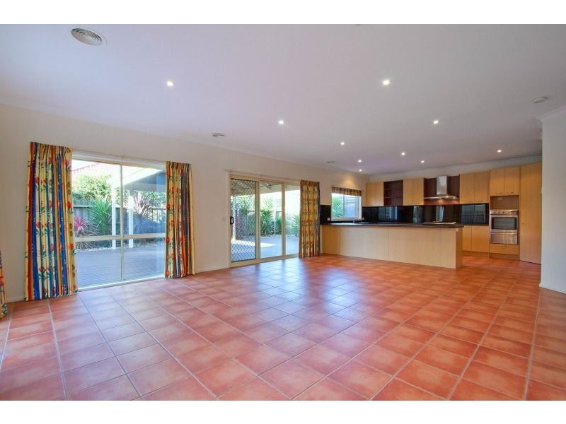 1 Trinity Court, Patterson Lakes VIC 3197