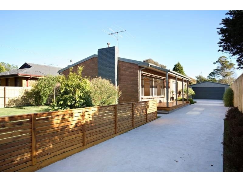 16 Scott Street, Seaford VIC 3198