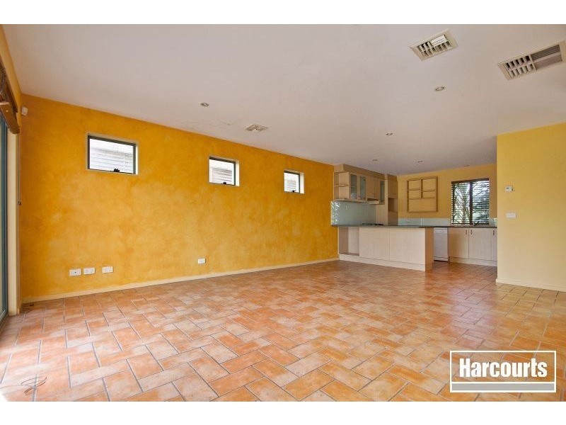 8 Coral Island Court, Patterson Lakes VIC 3197