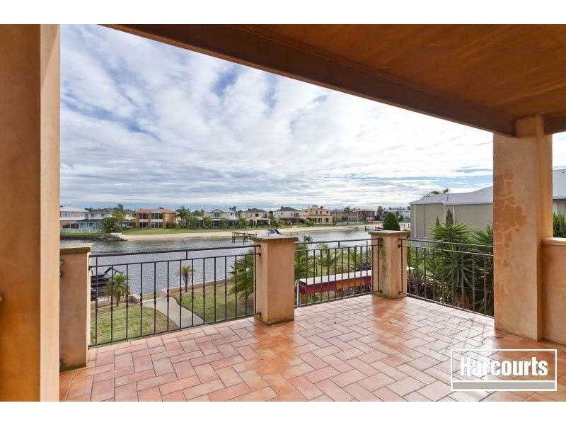 8 Coral Island Court, Patterson Lakes VIC 3197