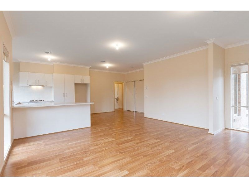 2/2 Limerwick Court, Frankston VIC 3199
