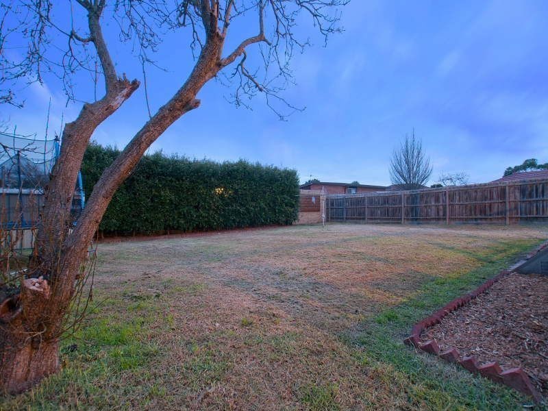 18 Embankment Grove, Chelsea VIC 3196