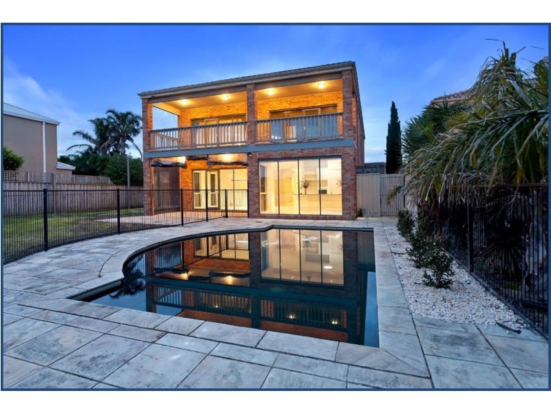 10 Coral Island Court, Patterson Lakes VIC 3197