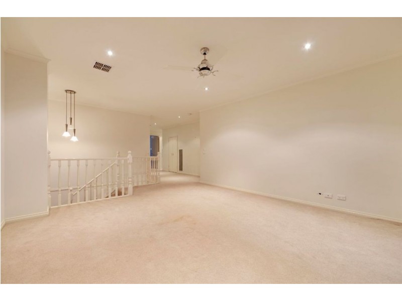 10 Coral Island Court, Patterson Lakes VIC 3197