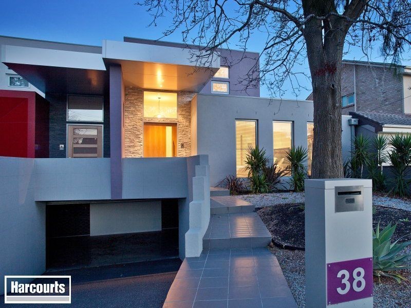 38 Tramway Parade, Beaumaris VIC 3193
