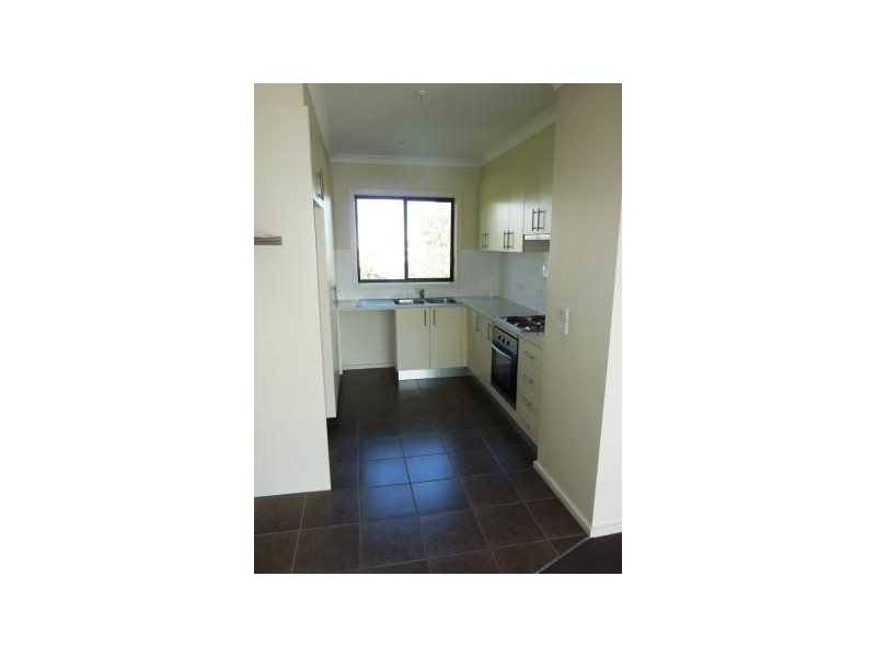 28/27-29 Golden Grove, Springvale South VIC 3172