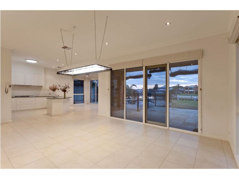 10 Coral Island Court, Patterson Lakes VIC 3197