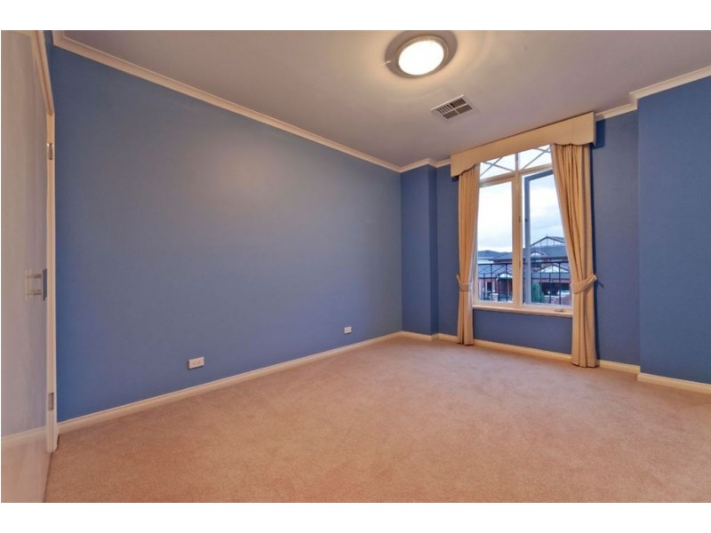 10 Coral Island Court, Patterson Lakes VIC 3197