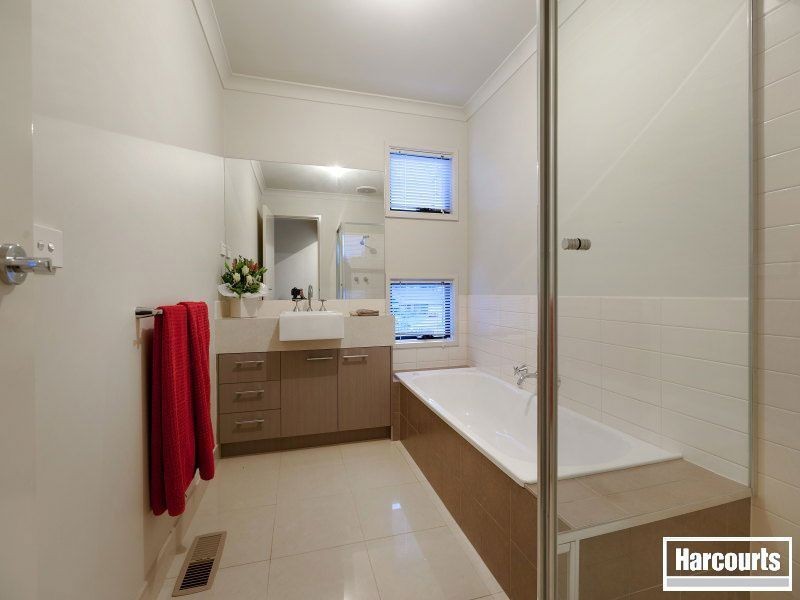 54 Seaford Grove, Seaford VIC 3198