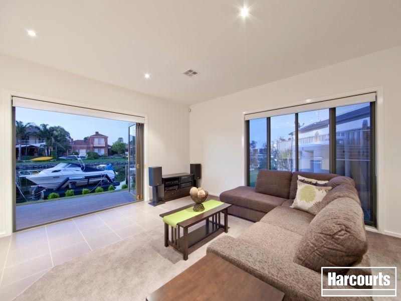 3/10 Rhode Island, Patterson Lakes VIC 3197