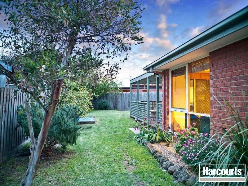 15 Zeus Crt, Chelsea Heights VIC 3196