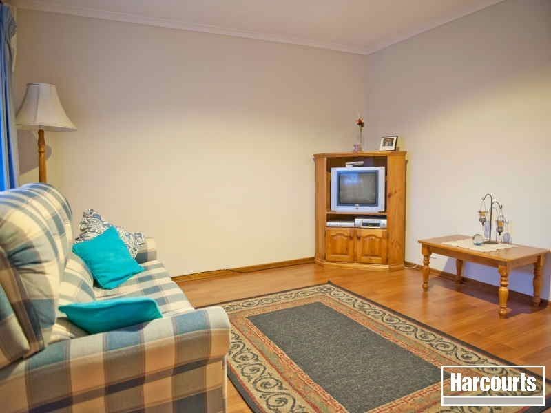 15 Zeus Crt, Chelsea Heights VIC 3196