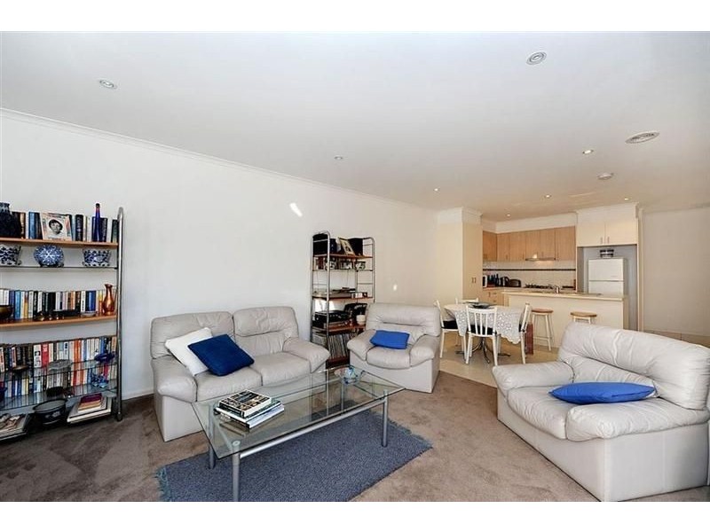 2/5 McRae Street, Seaford VIC 3198