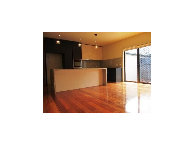 2/102 Austin Road, Seaford VIC 3198