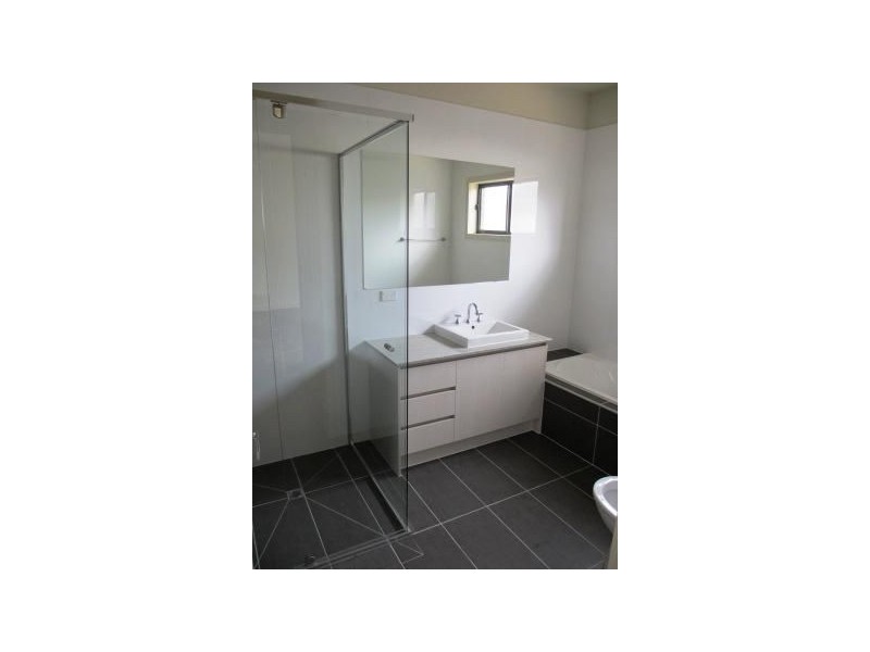 2/102 Austin Road, Seaford VIC 3198