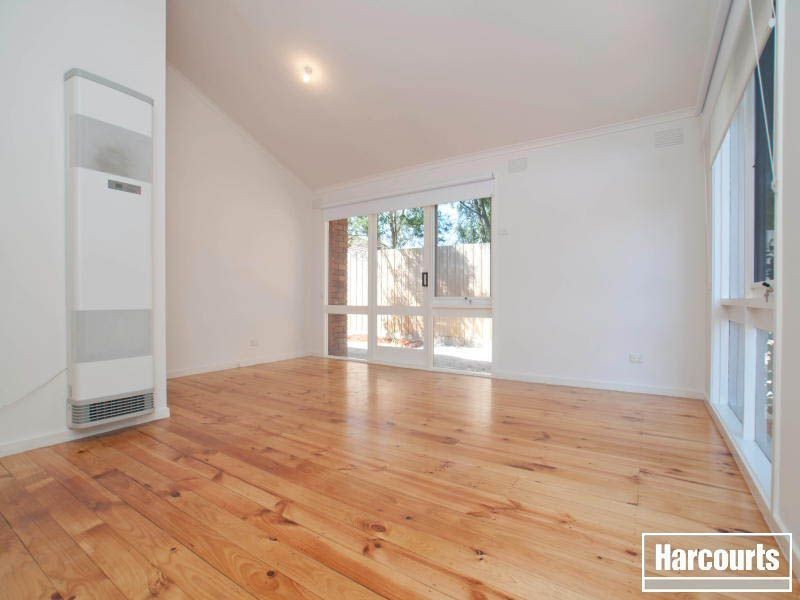 1/2 Limerwick Court, Frankston VIC 3199