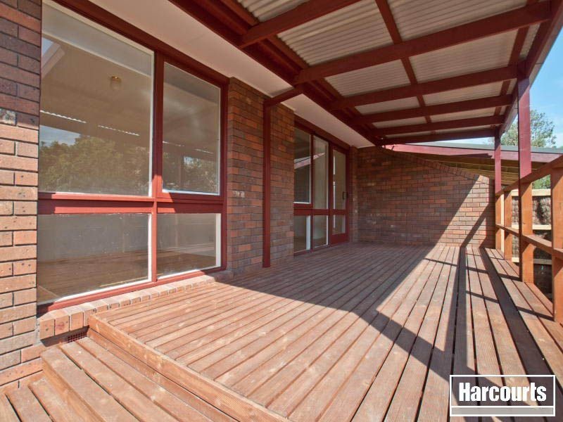 1/2 Limerwick Court, Frankston VIC 3199