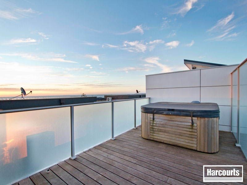 2/3 Harding Ave, Bonbeach VIC 3196