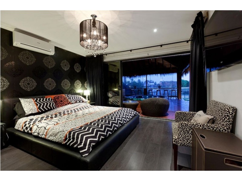 1 Brigantine Court, Patterson Lakes VIC 3197