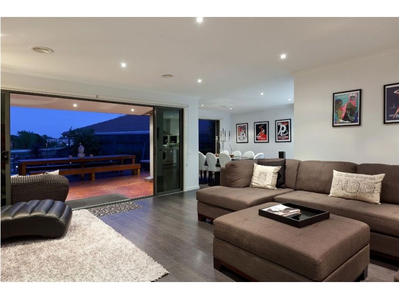 1 Brigantine Court, Patterson Lakes VIC 3197