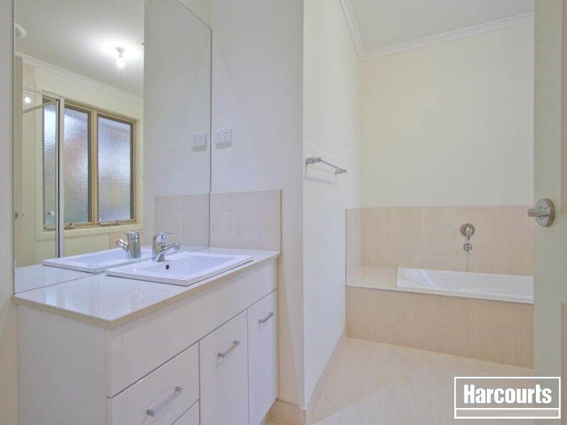 2A Toulon Court, Bonbeach VIC 3196