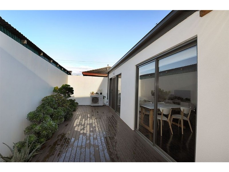 2A Vivienne Street, Seaford VIC 3198