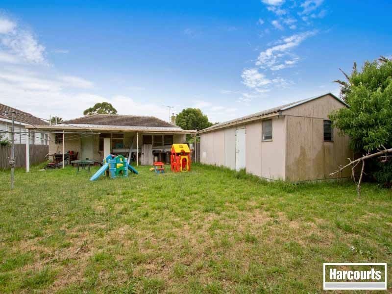 81 Field Avenue, Edithvale VIC 3196