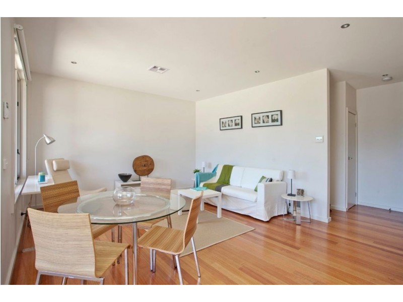 1-4/5 Lord Weaver Grove, Bonbeach VIC 3196