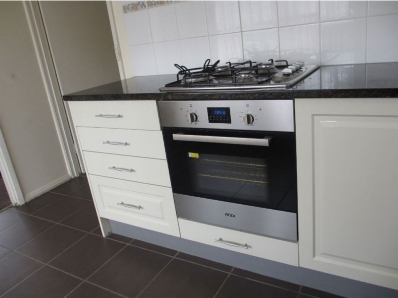 37 Belvedere Road, Seaford VIC 3198