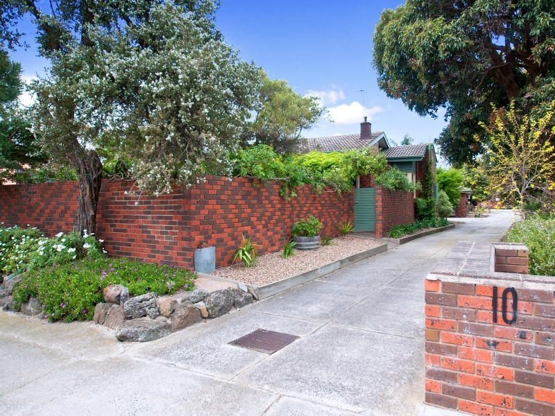 2/10 golden avenue, Chelsea VIC 3196