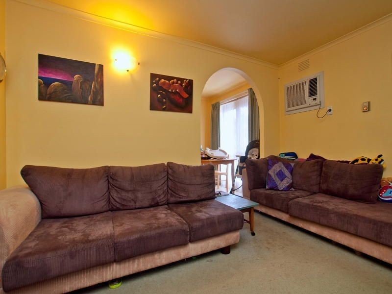 2/10 golden avenue, Chelsea VIC 3196