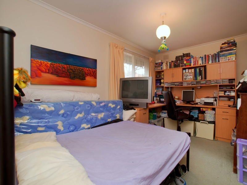 2/10 golden avenue, Chelsea VIC 3196