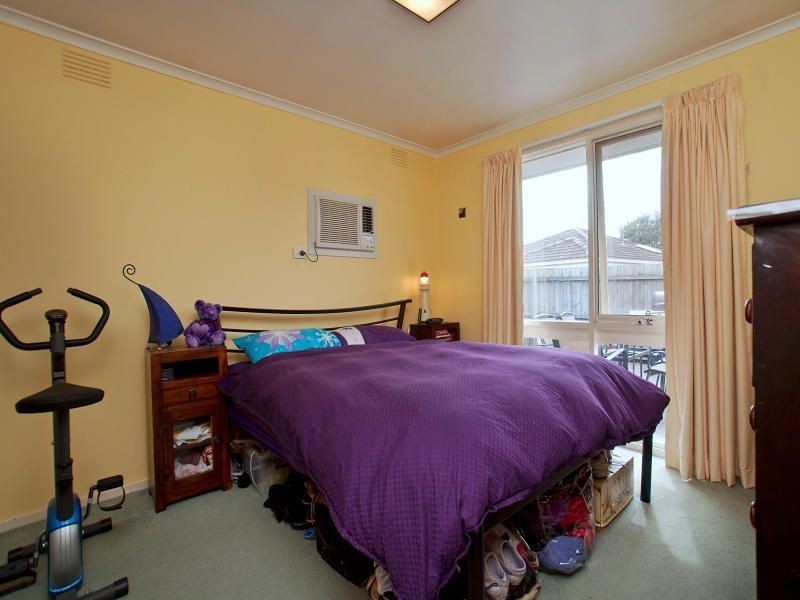 2/10 golden avenue, Chelsea VIC 3196