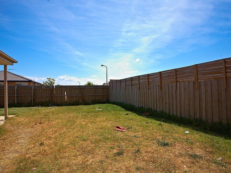 49 Middleham Close, Cranbourne West VIC 3977